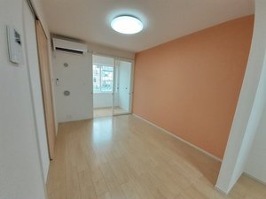 のマンスリーマンション・ウィークリーマンション「レジデンツ　古志田　弐番館 102・洋室(No.1500843)」メイン画像