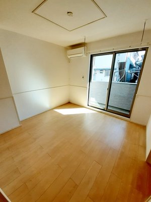 のマンスリーマンション・ウィークリーマンション「カーサ竹島 102・洋室(No.1501634)」メイン画像