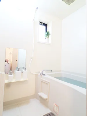 バストイレ別！シャンプーやボディーソープをご用意させていただいてるので入居してすぐ湯舟に浸かって疲れを癒すことが可能です♪