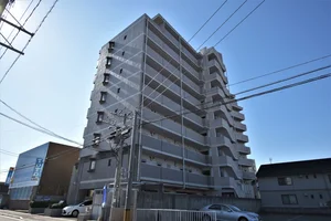 駐車場あり♪周辺には飲食店が複数ございますので外食を主に考えている方にもオススメです。