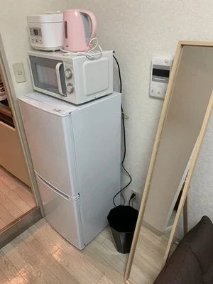 洗濯機や電子レンジだけでなく、炊飯器・電気ポットなどあって嬉しい電化製品や備品も沢山ご用意しております♪