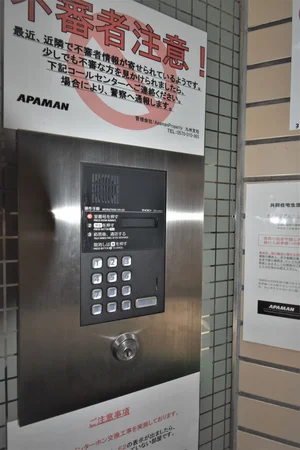 オートロック付EV付きですので、セキュリティ安心です。オートロックは鍵にて解錠できます。