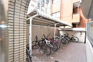 駐輪場付き　自転車使用可能！