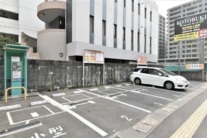 近隣コインパーキング情報8時～20時　20分100分20時～8時　60分100分（最大500円）