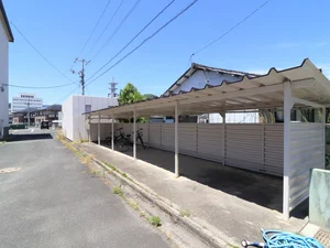 敷地内駐輪場♪ご利用したい場合は契約時に担当へお伝えください！