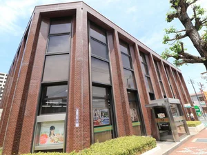萩山口信用金庫　湯田支店　（徒歩8分）