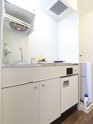 システム1口IHキッチン！　お手入れが楽々で負担にならない♪　調理器具や食器類などすべて標準品です。