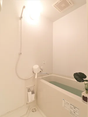 お風呂トイレ別のためゆっくり入浴いただけます。　シャンプーコンディショナー等すべて標準品です！