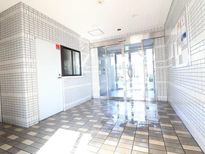 オートロックあり　セキュリティに考慮された女性や法人様にも安心な設備です！