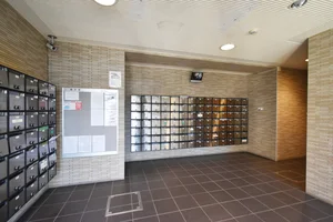 エントランス　集合ポストありで郵送物の受け取りが可能です！