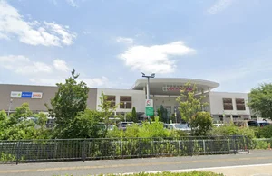 イオンタウン姫路まで徒歩11分、850ｍ。