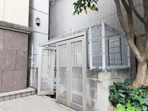 敷地内ゴミ捨て場あり