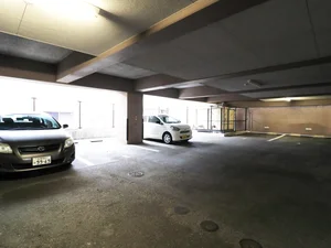 敷地内駐車場有（セキュリティーキーあり）