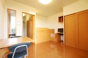 亀岡駅（京都府）のマンスリーマンション・ウィークリーマンション「レオパレスアイリス 101(No.159960)」メイン画像