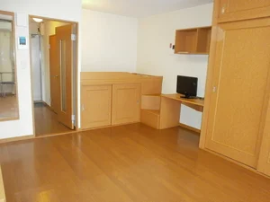 のマンスリーマンション・ウィークリーマンション「レオパレスクゥラージュ 102(No.167412)」メイン画像