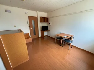 のマンスリーマンション・ウィークリーマンション「レオパレスワンリバー 102(No.168949)」メイン画像