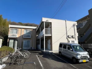愛媛県のマンスリーマンション・ウィークリーマンション「レオパレスシェルフィード山越 103(No.170681)」メイン画像