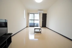 のマンスリーマンション・ウィークリーマンション「レオネクストアムール天童 102(No.172470)」メイン画像