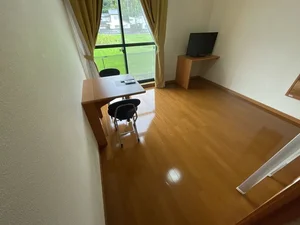 のマンスリーマンション・ウィークリーマンション「レオパレスフランボワーズⅡ 101(No.175510)」メイン画像