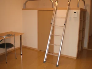 のマンスリーマンション・ウィークリーマンション「レオパレスおかのごう 103(No.176216)」メイン画像