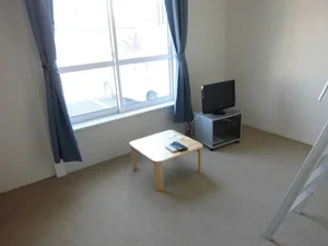 のマンスリーマンション・ウィークリーマンション「レオパレスクローバー 208(No.185887)」メイン画像