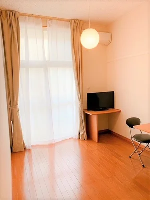 のマンスリーマンション・ウィークリーマンション「レオパレスＺｅｐｈｙｒ 103(No.202353)」メイン画像