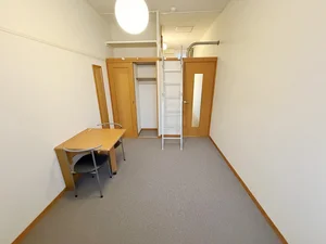 滋賀県のマンスリーマンション・ウィークリーマンション「レオパレスＴ＆ＳⅢ 208(No.203438)」メイン画像