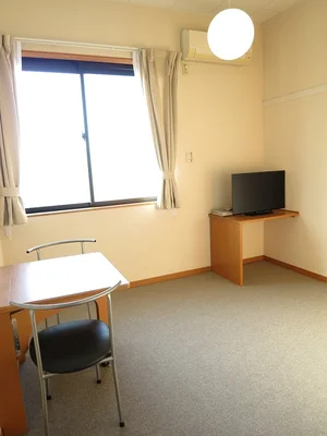 のマンスリーマンション・ウィークリーマンション「レオパレスミニョン 211(No.208579)」メイン画像