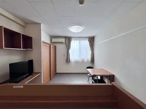 のマンスリーマンション・ウィークリーマンション「レオパレス道 204(No.210618)」メイン画像