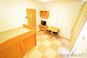 愛媛県のレオパレスセンター松山のマンスリーマンション・ウィークリーマンション「レオパレスフレンド 206(No.214274)」メイン画像