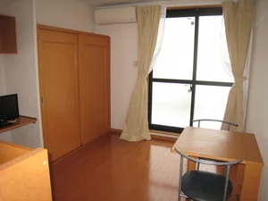 山形駅（山形県）のマンスリーマンション・ウィークリーマンション「レオパレス薬師 105(No.219360)」メイン画像