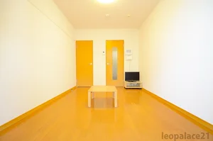 堺市駅（大阪府）のマンスリーマンション・ウィークリーマンション「レオパレスアグレアブル 102(No.223668)」メイン画像