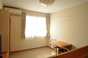 仁愛女子短期大学周辺のマンスリーマンション・ウィークリーマンション「レオパレス重藤 106(No.249139)」メイン画像