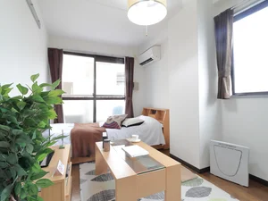 角部屋！窓が2つあるので日光を取り入れやすい明るい空間でお過ごしいただけます！　