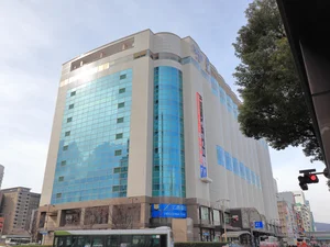 福屋　広島駅店まで徒歩８分・・・イベントの出店などに近いです！