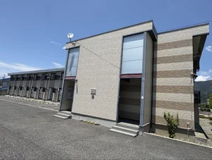 長野県のマンスリーマンション・ウィークリーマンション「レオパレスＬａｐｉｎ 212(No.274601)」メイン画像