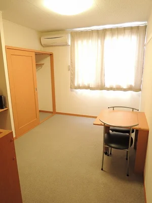 千葉県のマンスリーマンション・ウィークリーマンション「レオパレスハウゼブリューヘン 106(No.278146)」メイン画像