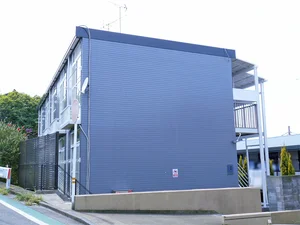 のマンスリーマンション・ウィークリーマンション「レオパレスＤＯＯＲ　ＦＯＲ　ＴＨＥ　ＢＬＵＥ　ＳＫＹ 205(No.293722)」メイン画像