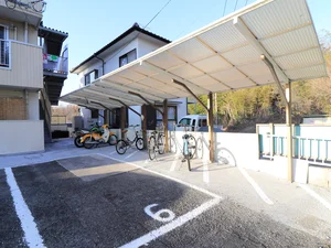 駐輪場ありの物件で、近場のアクセスに便利です♪