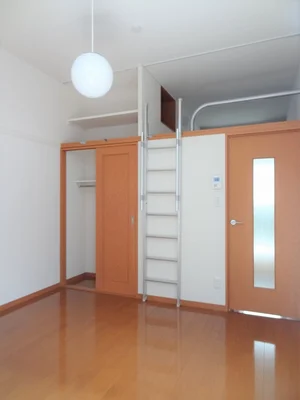 高松市のマンスリーマンション・ウィークリーマンション「レオパレスパイナス松福 102(No.303855)」メイン画像