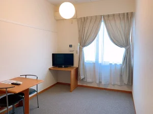 のマンスリーマンション・ウィークリーマンション「レオパレスＴａｋａｒａｚｕｋａ 206(No.304492)」メイン画像