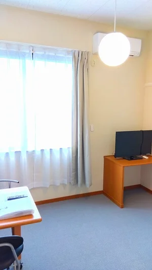 のマンスリーマンション・ウィークリーマンション「レオパレスイースト 206(No.305473)」メイン画像