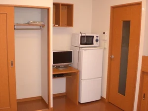 東京慈恵会医科大学附属第三病院周辺のマンスリーマンション・ウィークリーマンション「レオパレスグリーンリーフ 201(No.309234)」メイン画像