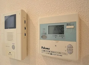 Kマンスリー岡山表町【岡山駅前】は、オートロック、モニターフォン、温度調節機能付き。