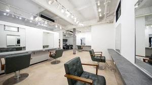 美容院hair tesoro【ヘアーテソロ】まで徒歩9分