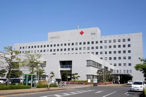 岡山赤十字病院まで車で16分、5.4㎞｡