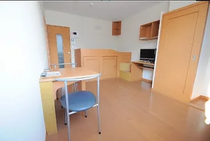 愛媛県のマンスリーマンション・ウィークリーマンション「レオパレス中学校前 110(No.316976)」メイン画像