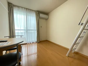 彦根口駅（滋賀県）のマンスリーマンション・ウィークリーマンション「レオパレスソルシオン５ 103(No.317990)」メイン画像