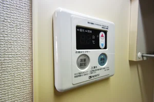 給湯設備 温度調節可能! お湯を使用する際にはスイッチON!