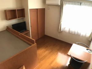 香川県のマンスリーマンション・ウィークリーマンション「レオパレスソウミ 104(No.320010)」メイン画像